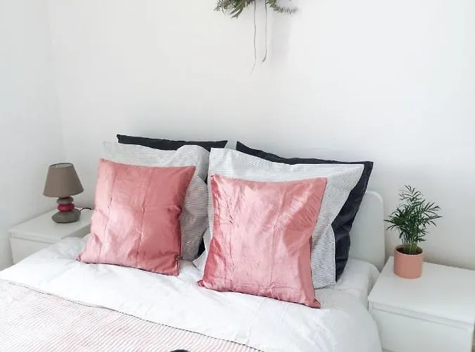 1br Near Monaco بوزولي